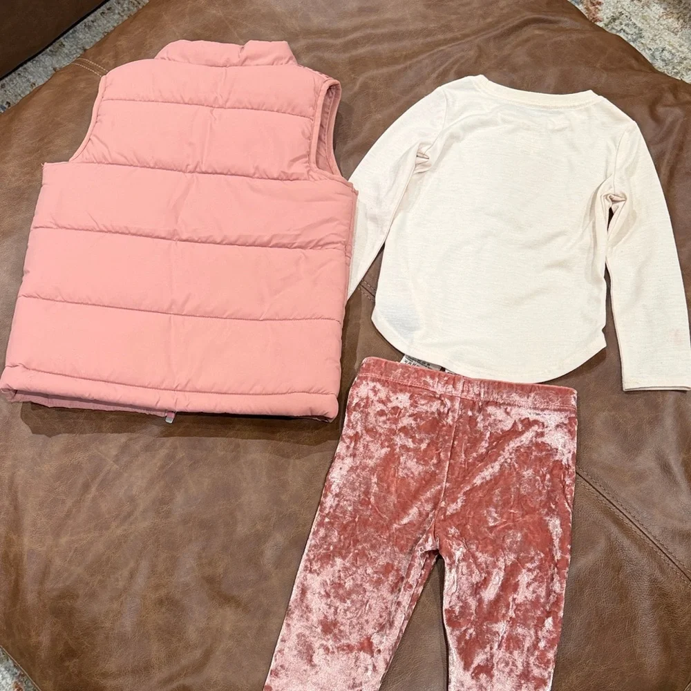 Nike Girls Pink & Cream Three-Piece Active Set - Picture 6 of 6